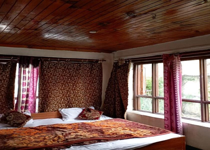 Jammu and Kashmir Pahalgam bed
