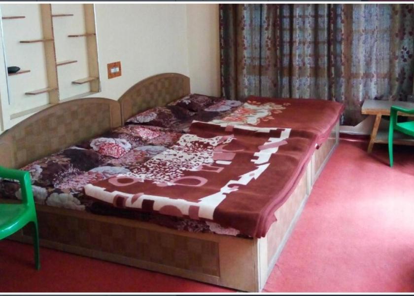 Jammu and Kashmir Pahalgam Deluxe Triple Room