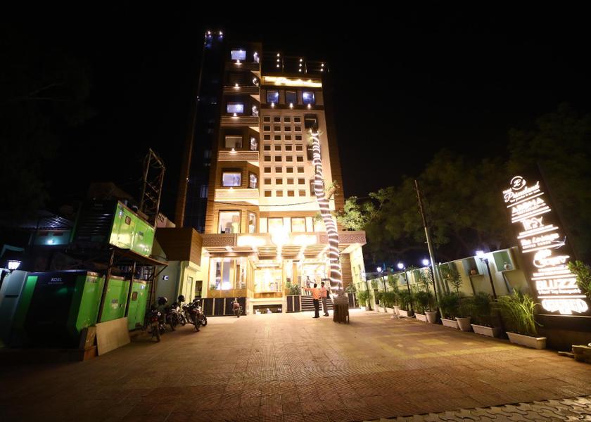 Uttar Pradesh Varanasi exterior view