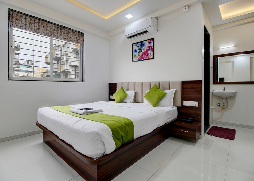 Maharashtra Pune Premium AC Room