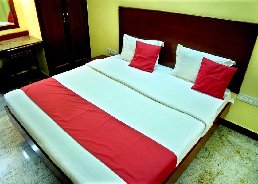 Tamil Nadu Kumbakonam Double Bed Room With Fan