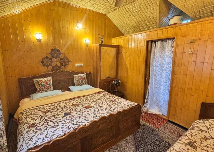 Jammu and Kashmir Srinagar Hotel View