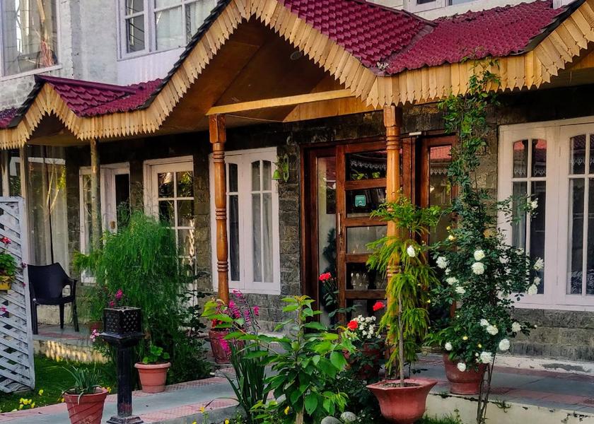 Jammu and Kashmir Srinagar exterior view