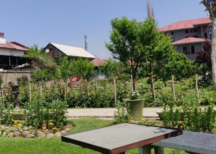 Jammu and Kashmir Srinagar exterior view