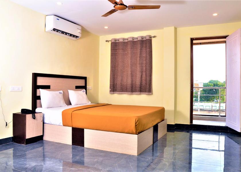 Tamil Nadu Thanjavur Balcony King Room