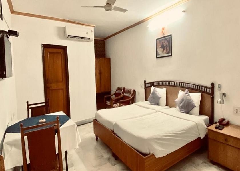 Madhya Pradesh Khajuraho DELUXE  ROOM