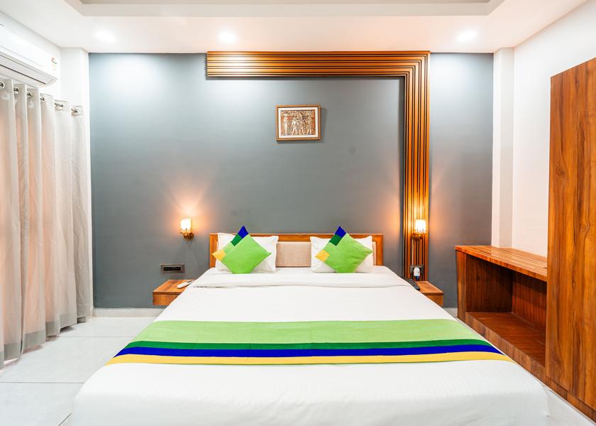 Madhya Pradesh Bhopal Deluxe Double Room