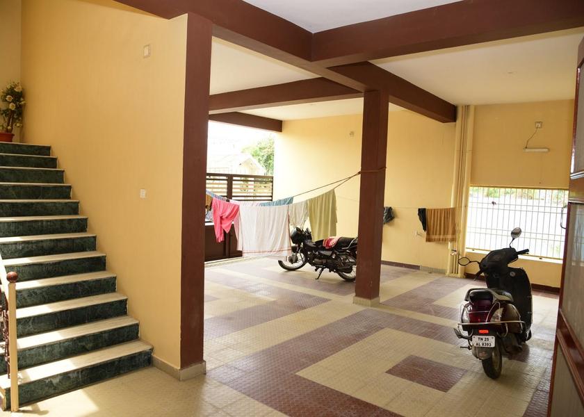 Tamil Nadu Tiruvannamalai parking lot