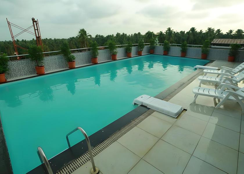 Kerala Guruvayur swimming pool [outdoor]