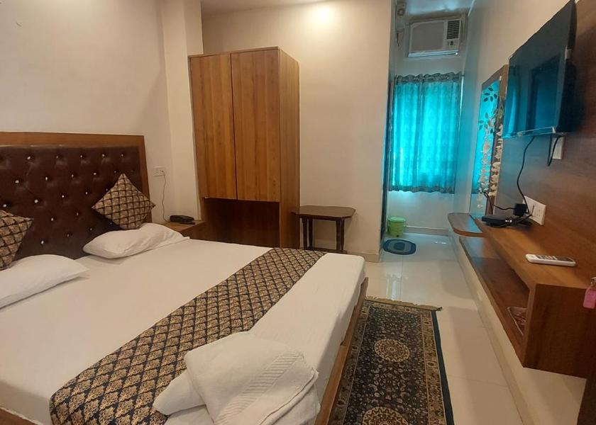 Uttar Pradesh Varanasi Double Air Conditioning
