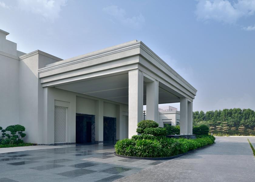 Uttar Pradesh Gorakhpur Front Porch at Courtyard by Marriott Gorakhpur