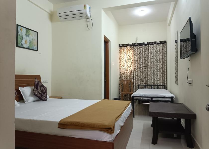 Maharashtra Ranjangaon Deluxe AC Room