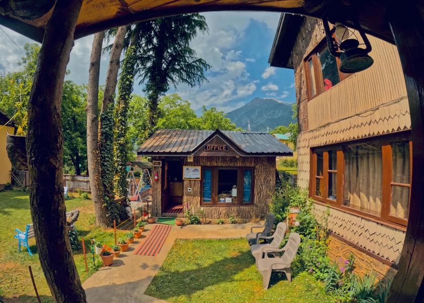 Jammu and Kashmir Pahalgam reception