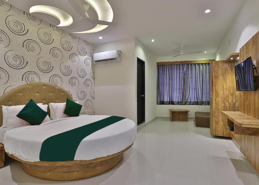 Gujarat Gandhinagar Love Nest Room