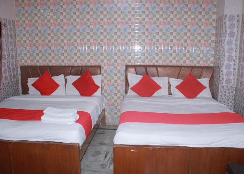Uttar Pradesh Agra Deluxe Quadruple Room, City View