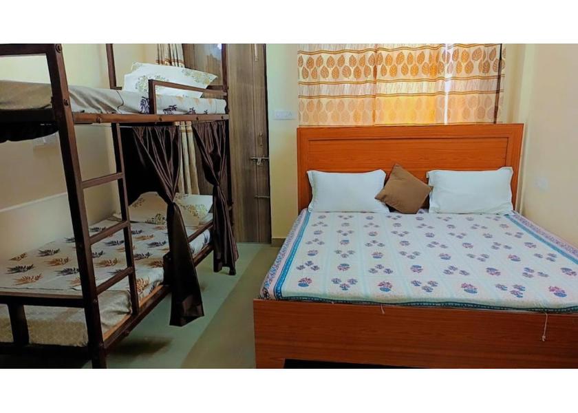 Uttarakhand Mukteshwar Family Room