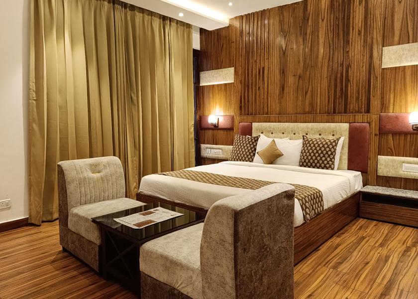 Himachal Pradesh Dalhousie Deluxe Room Balcony