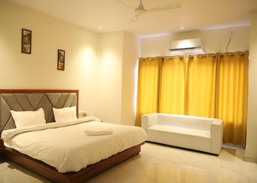 Madhya Pradesh Orchha Super Executive Room 