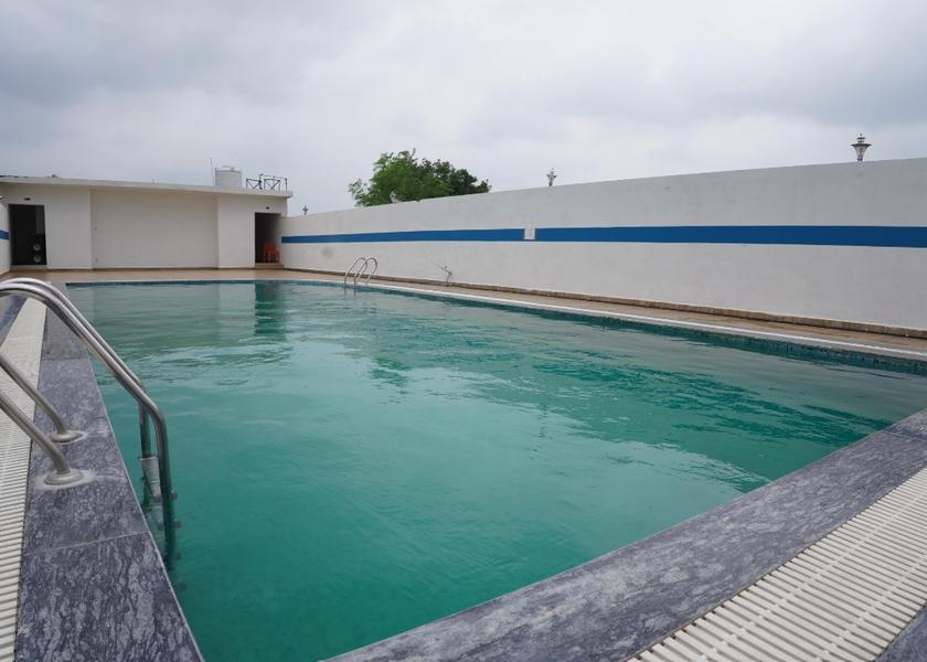 Madhya Pradesh Orchha Pool