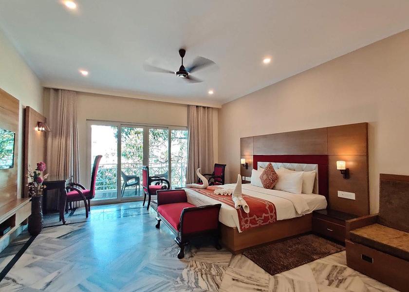 Uttar Pradesh Varanasi Luxury Room with Balcony