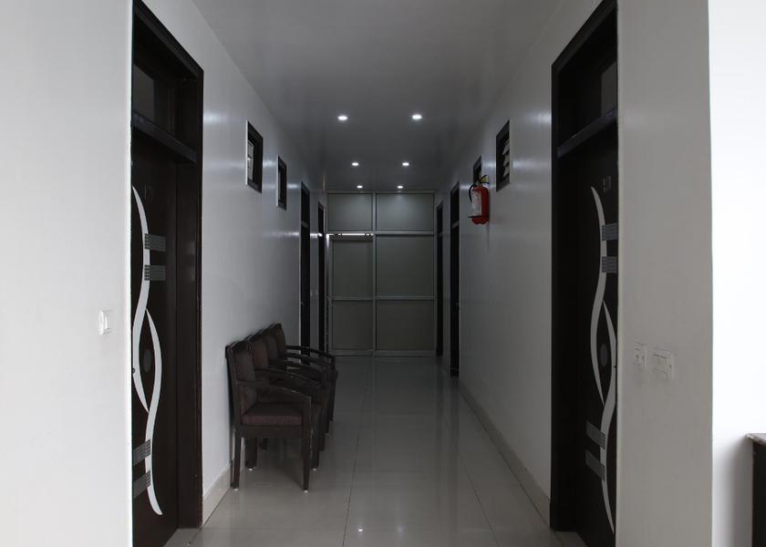 Uttar Pradesh Vrindavan lobby