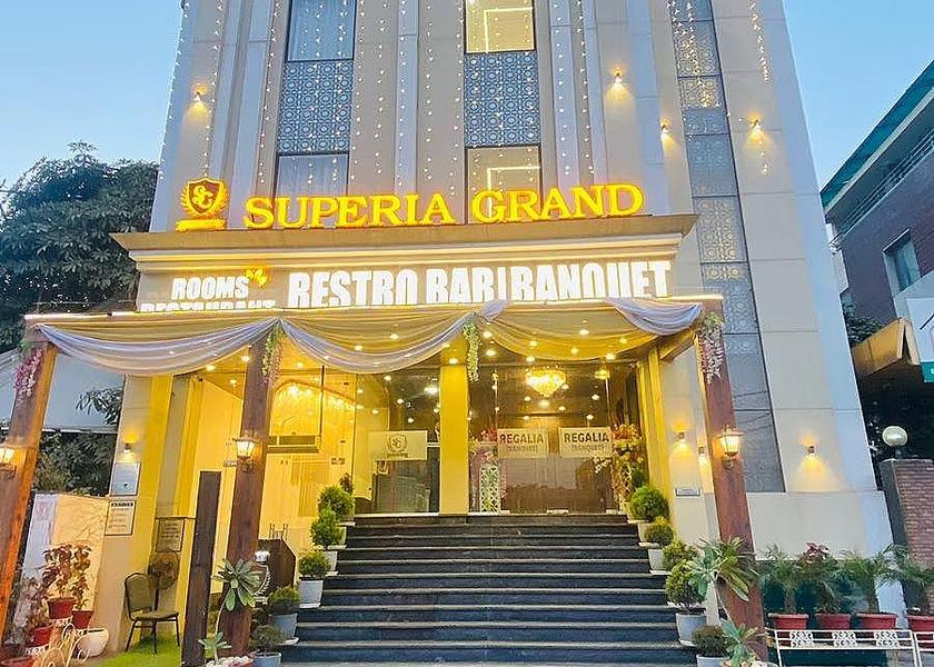 Punjab Zirakpur Hotel Exterior