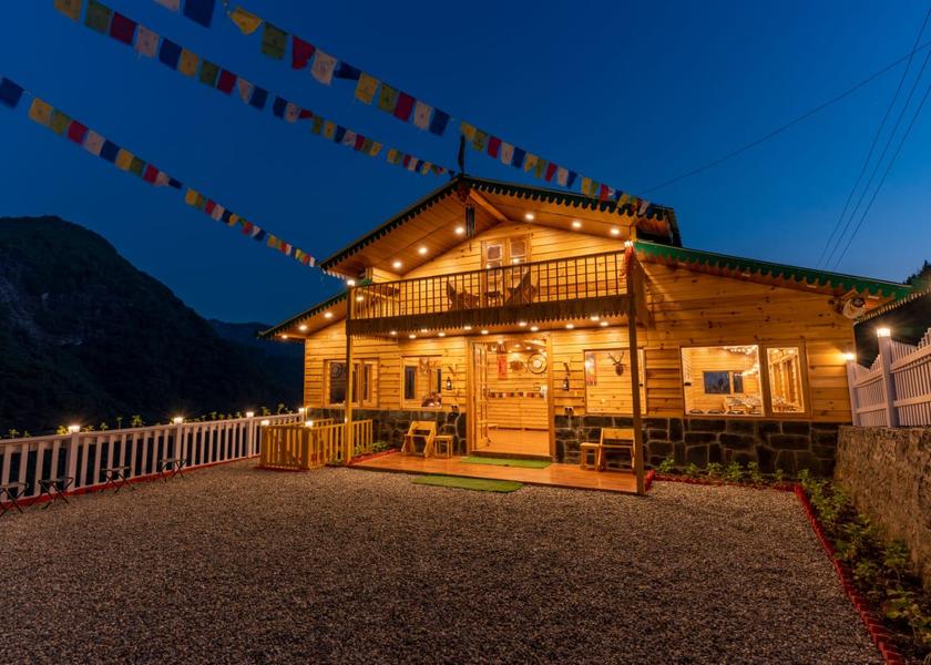 Uttarakhand Nainital Hotel Exterior