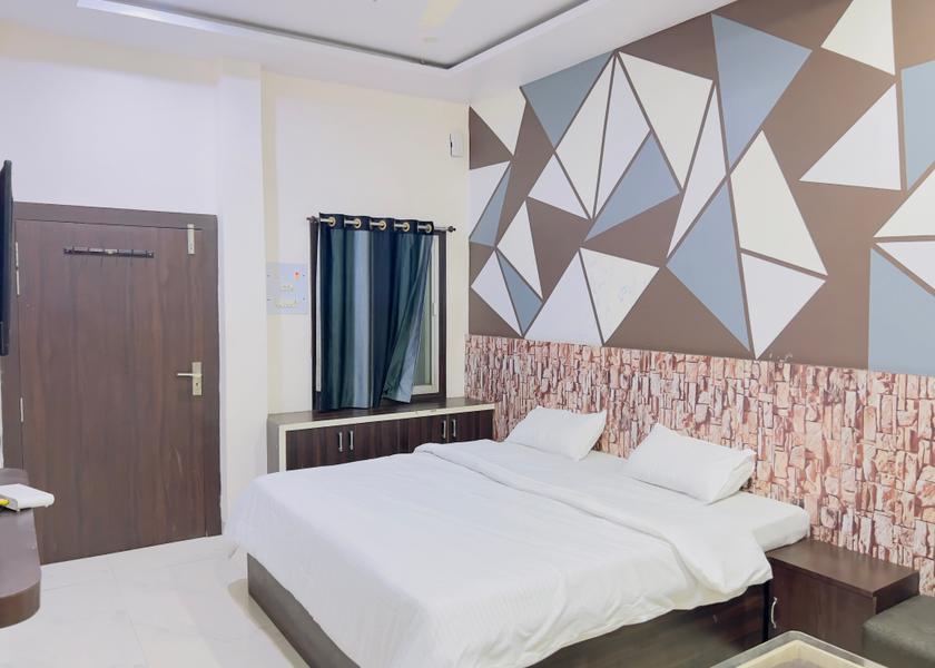 Madhya Pradesh Satna DELUXE AC ROOM