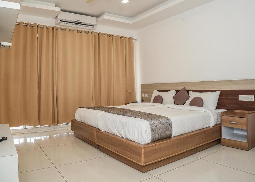 Kerala Kochi Deluxe AC ROOM with balcony