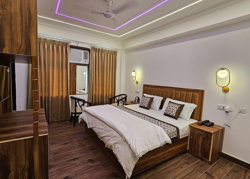 Uttar Pradesh Noida Deluxe Room