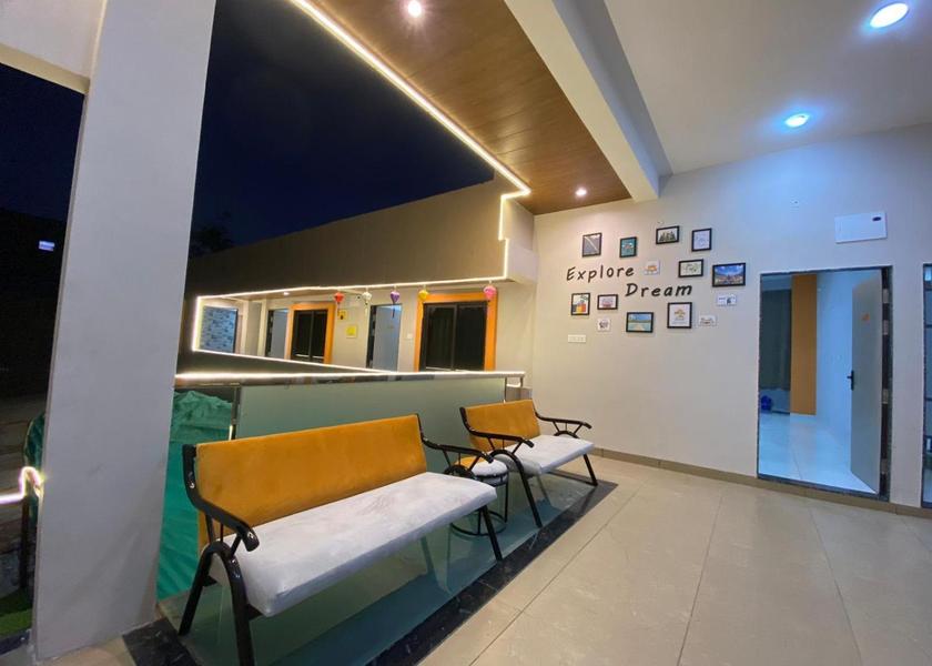 Madhya Pradesh Maheshwar Public Areas