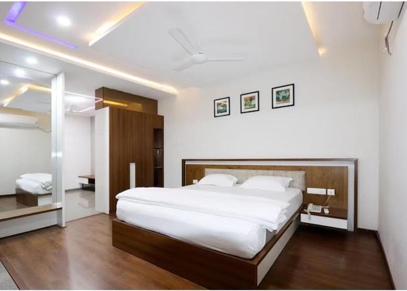 Telangana Hyderabad EXECUTIVE SUITE ROOM