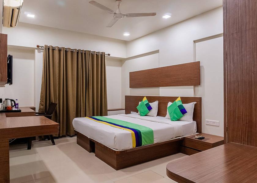 Maharashtra Pune Standard Double Room