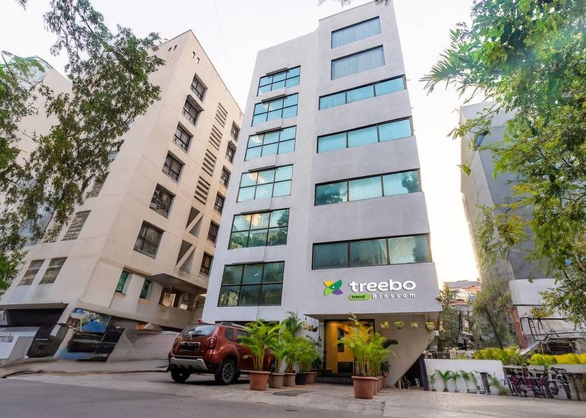 Maharashtra Pune Hotel Exterior