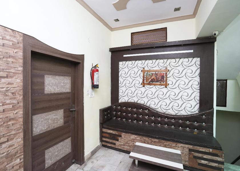 Uttar Pradesh Agra Lobby