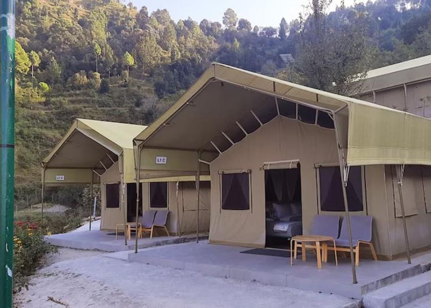 Uttarakhand Ranikhet Hotel Exterior