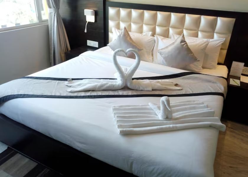 West Bengal Kharagpur Colony King bed room