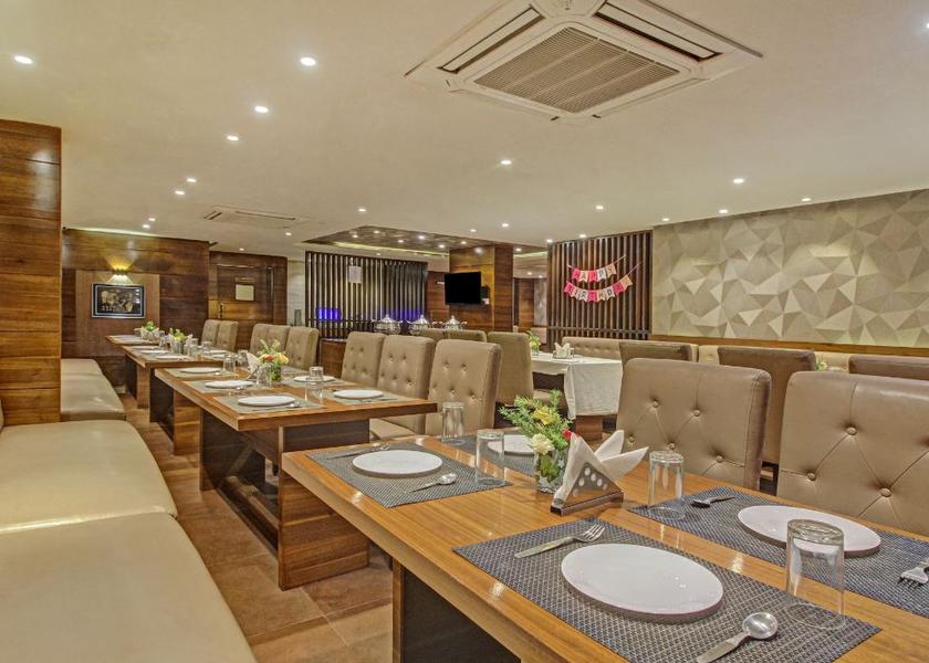 West Bengal Kolkata Food & Dining