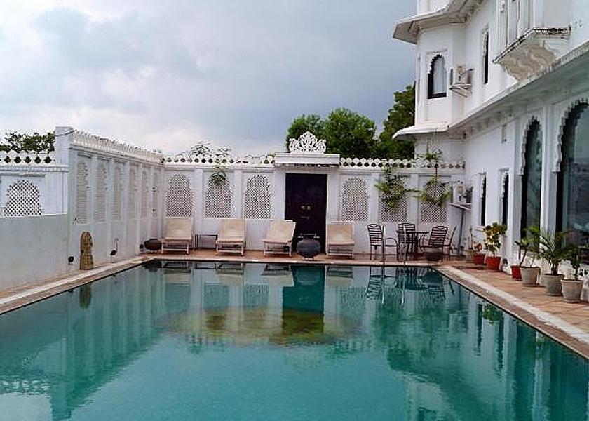 Rajasthan Udaipur Pool