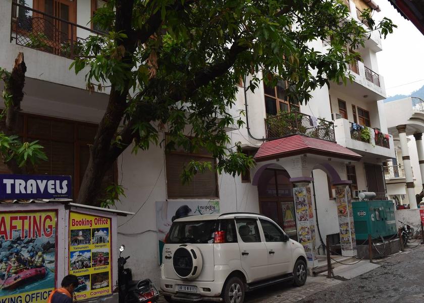 Uttarakhand Rishikesh Hotel Exterior