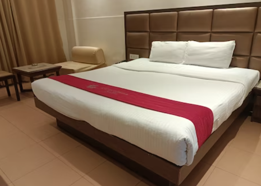 Maharashtra Thane Deluxe Room
