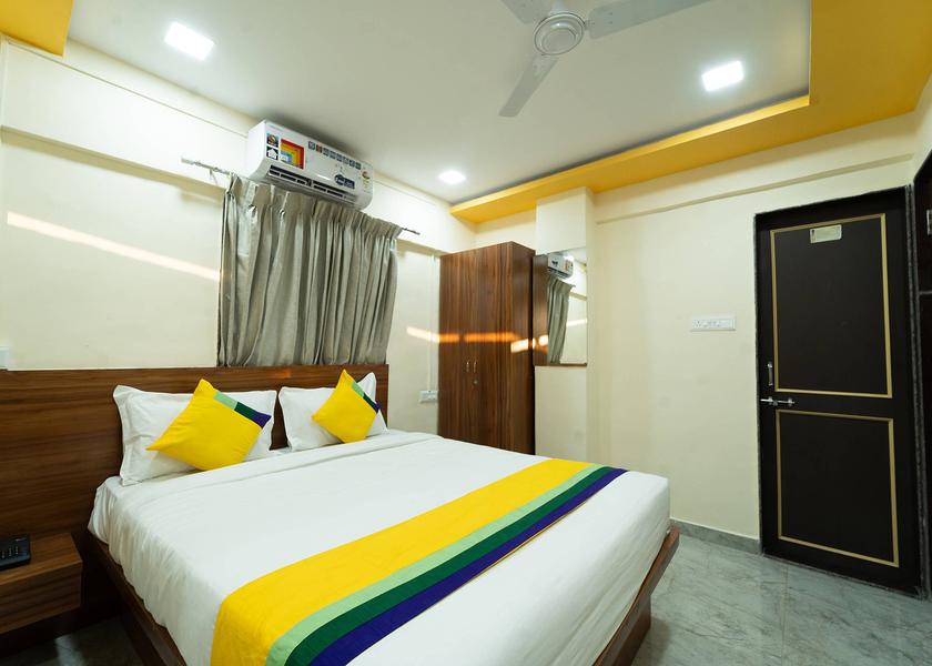 Maharashtra Pune Deluxe Double Room