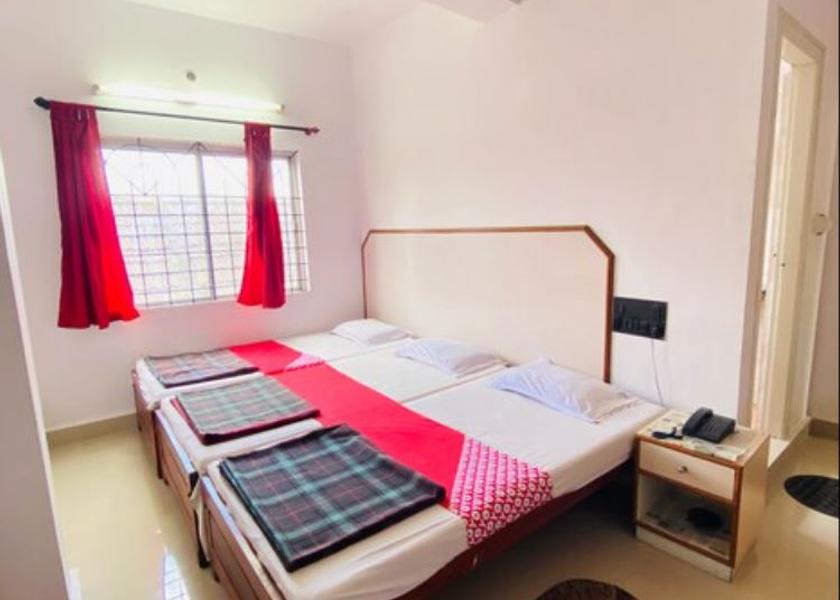 Karnataka Somwarpet Standard Triple Bed Room