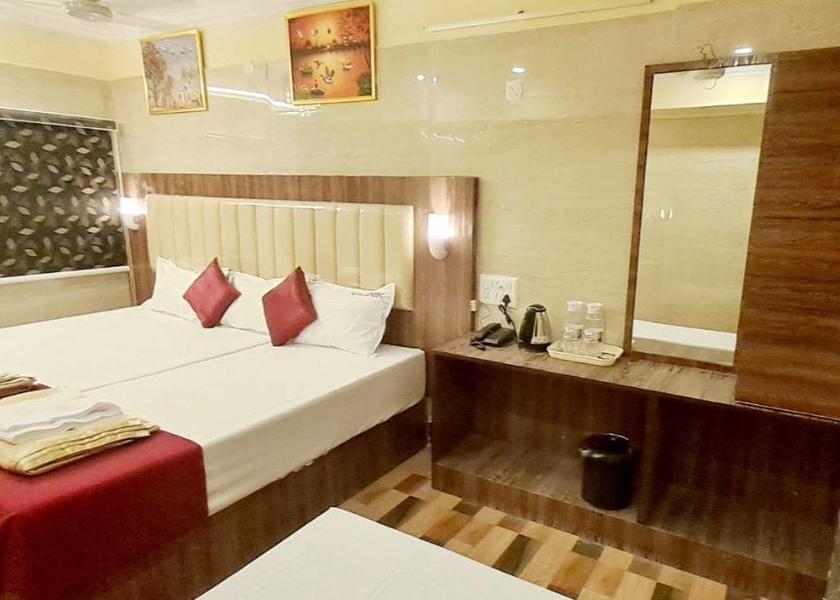 Tamil Nadu Kanchipuram Triple Deluxe AC