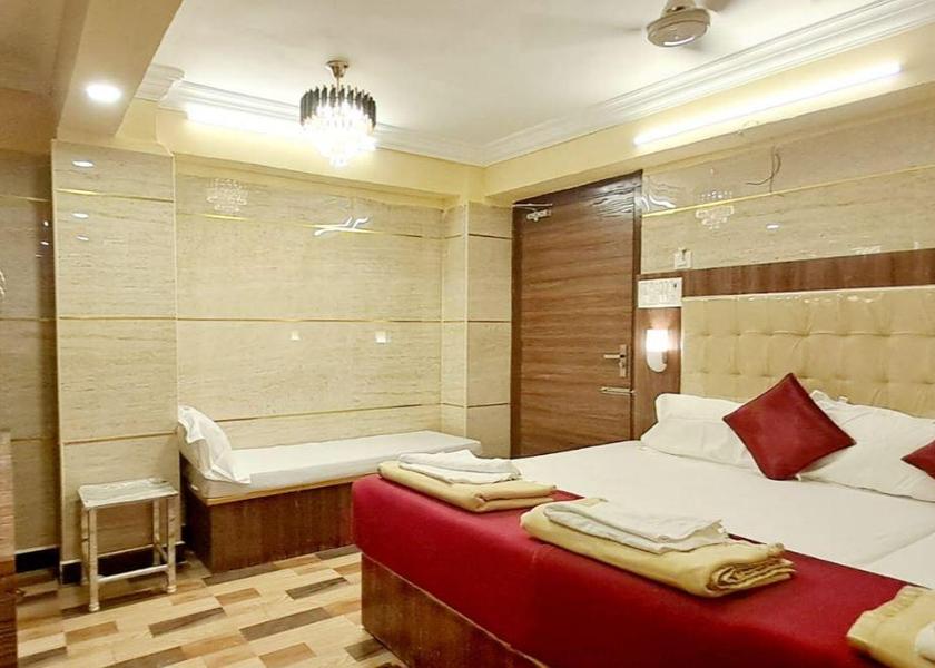 Tamil Nadu Kanchipuram Triple Deluxe AC
