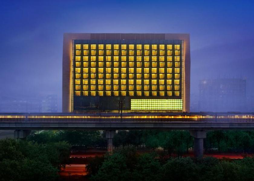 Haryana Gurugram Hotel Exterior