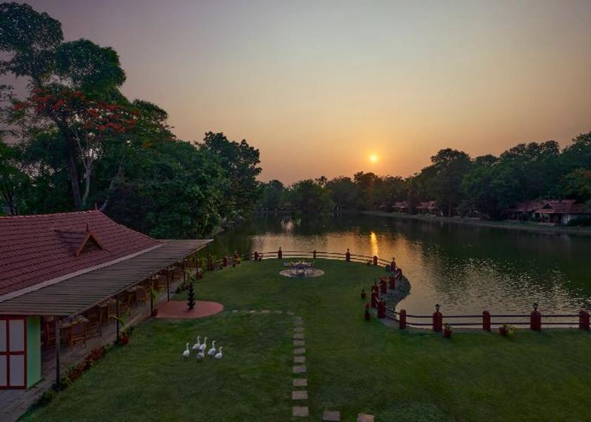 Kerala Kumarakom Hotel Exterior