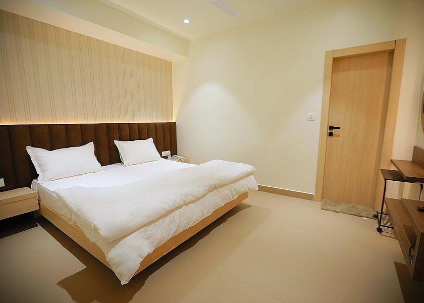 Delhi Delhi Deluxe Room