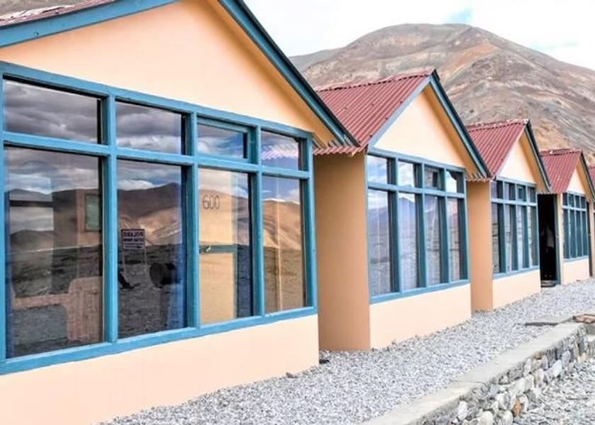 Ladakh Pangong Hotel Exterior