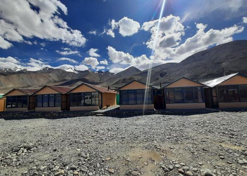 Ladakh Pangong Hotel Exterior